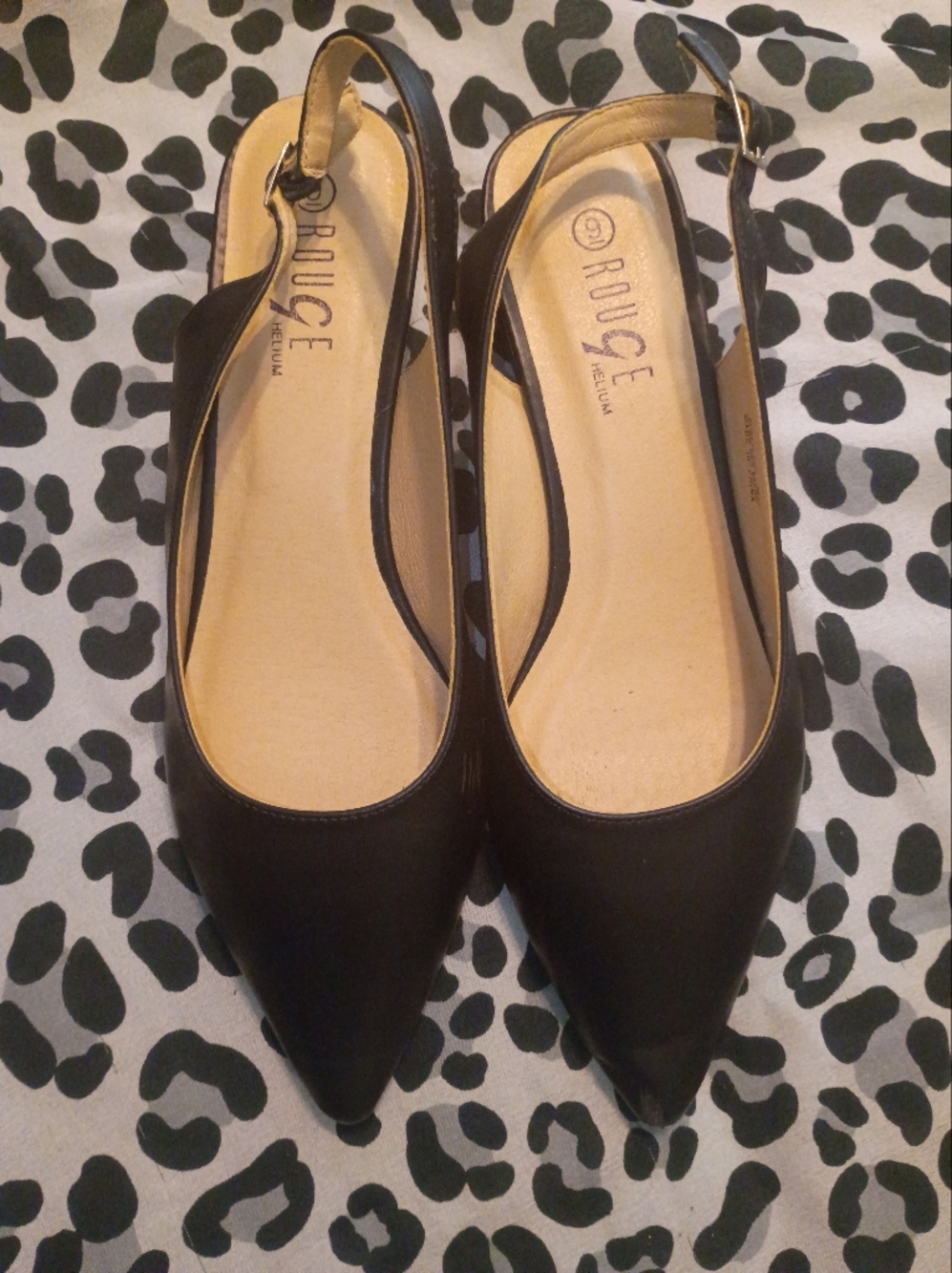 Rouge Helium Black Pointed-Toe Slingback Pumps Like New With Box 9